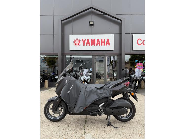 YAMAHA X-MAX 125 TECH MAX +