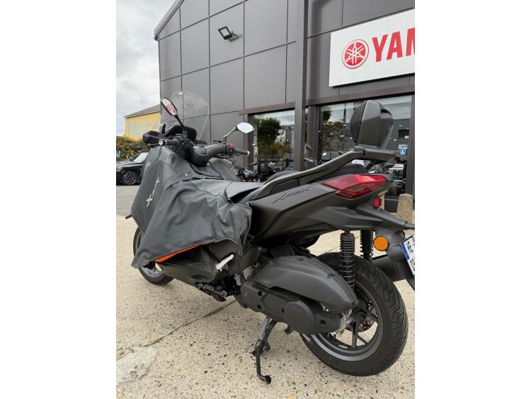 YAMAHA X-MAX 125 TECH MAX +