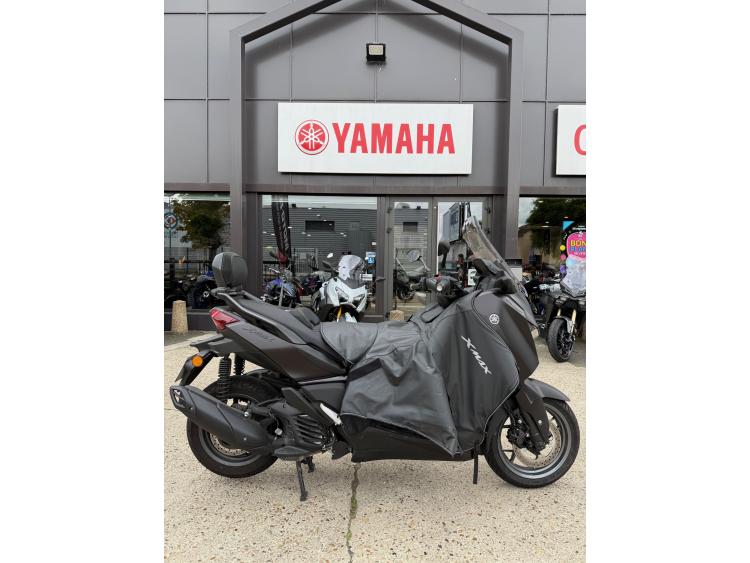 YAMAHA X-MAX 125 TECH MAX +