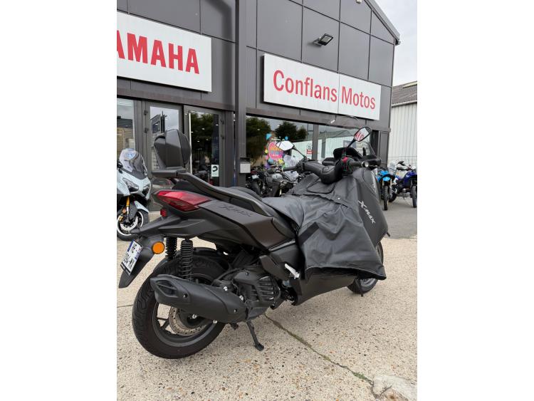YAMAHA X-MAX 125 TECH MAX +