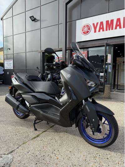 YAMAHA XMAX 300