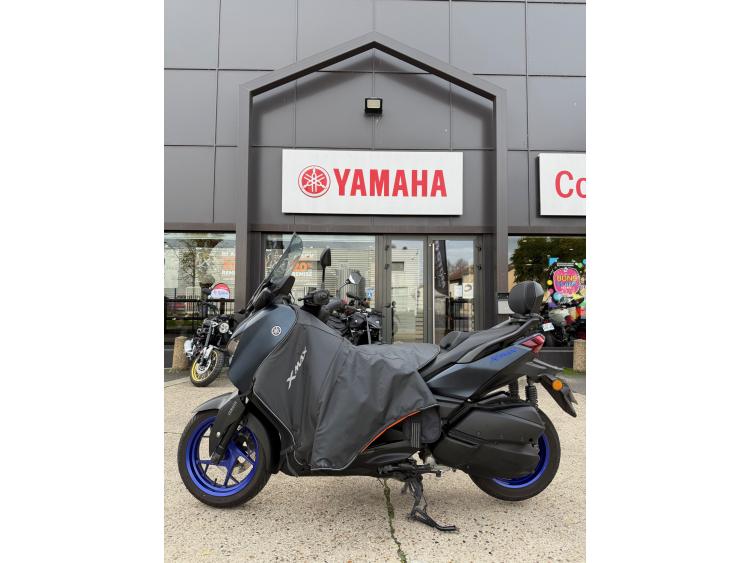 YAMAHA XMAX 300