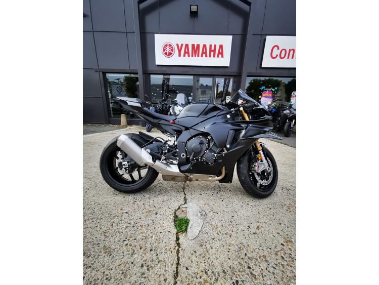 YAMAHA YZF R1 RACE