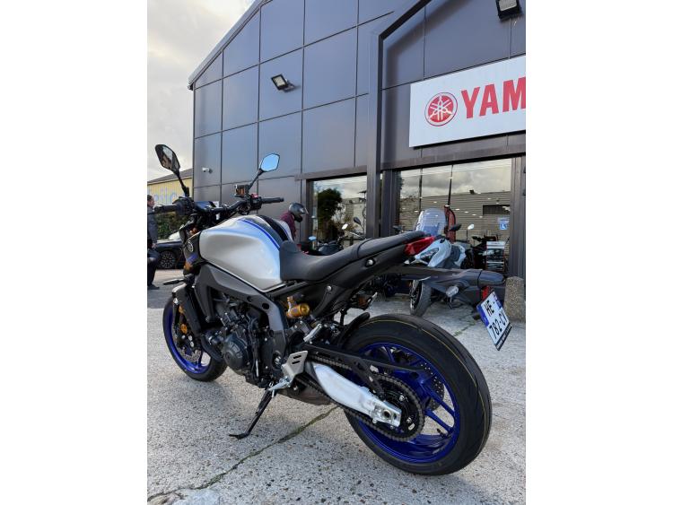 YAMAHA MT-09 SP