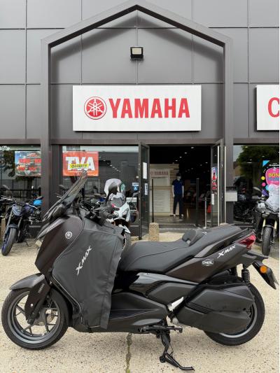 YAMAHA XMAX 300 Tech Max