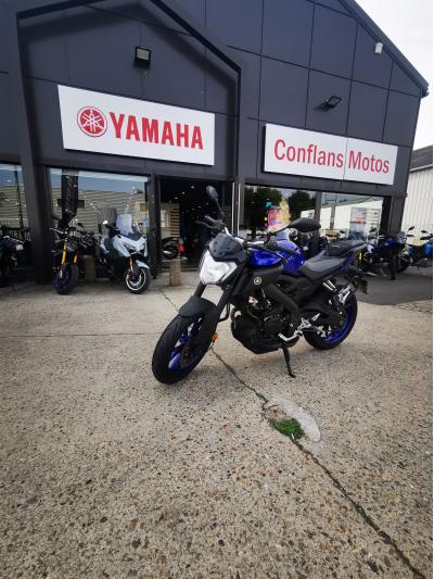 YAMAHA MT-125