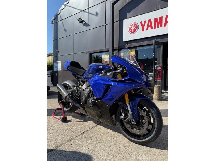 YAMAHA YZF 1000 R1