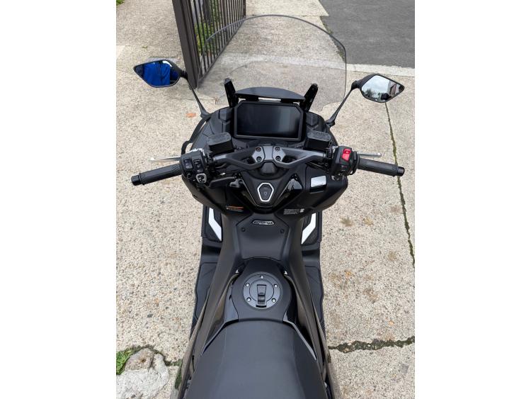 YAMAHA XP T-MAX 560 TECH MAX