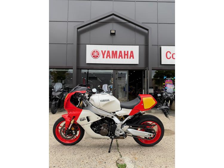 YAMAHA XSR 900 GP