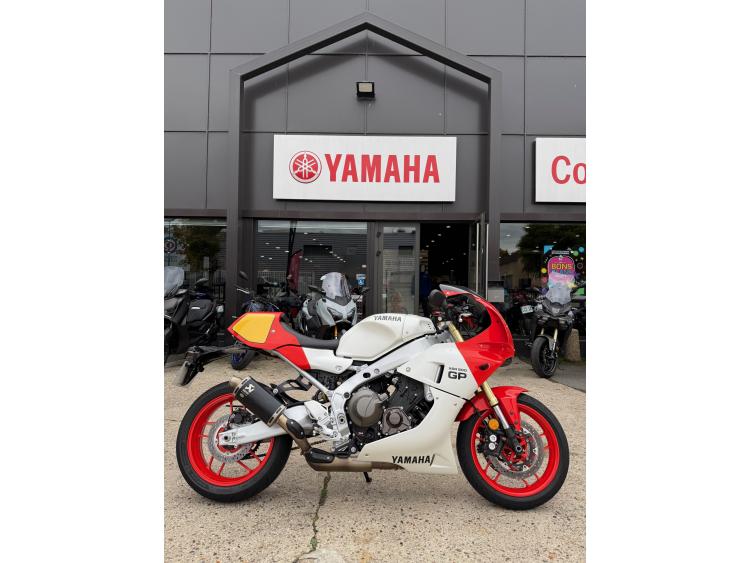 YAMAHA XSR 900 GP