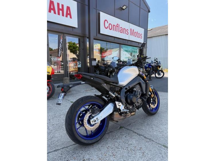 YAMAHA MT-09 SP
