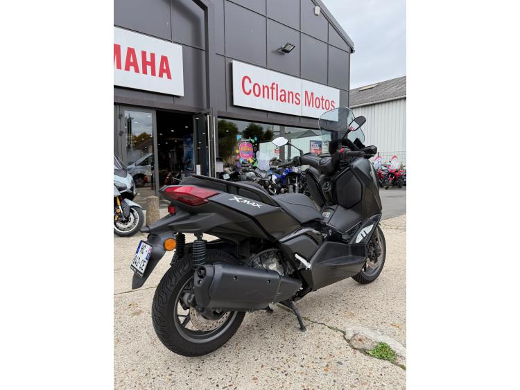YAMAHA XMAX 300 Tech Max