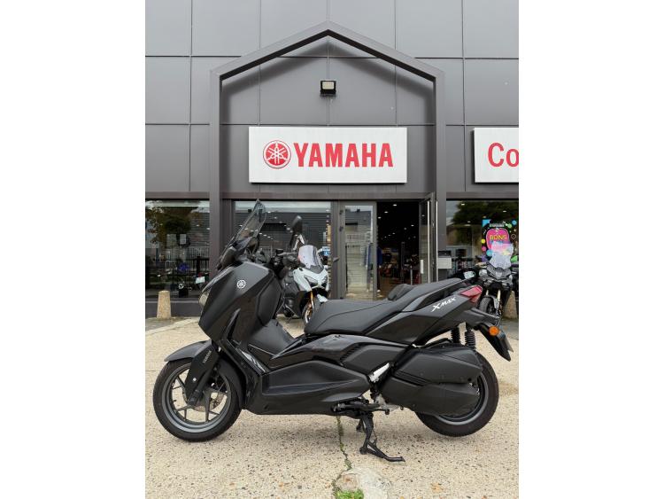 YAMAHA XMAX 300 Tech Max