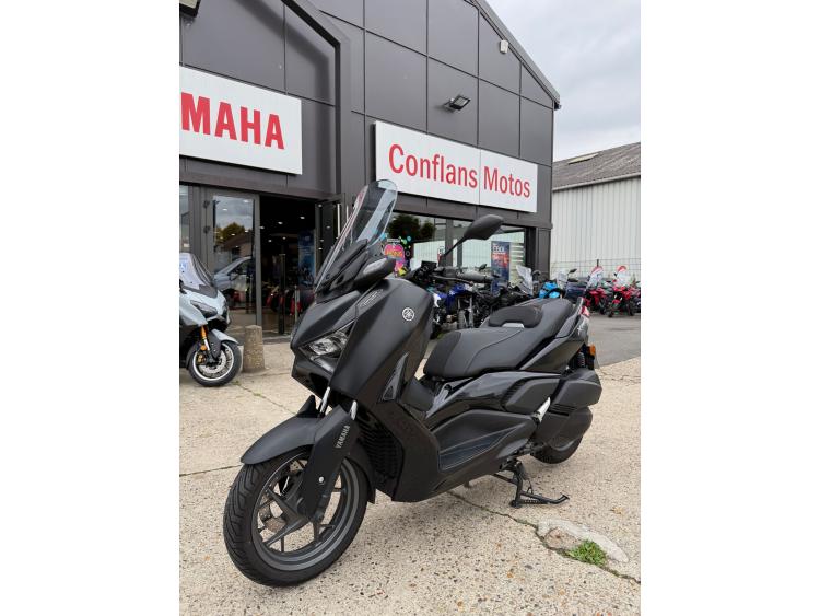 YAMAHA XMAX 300 Tech Max